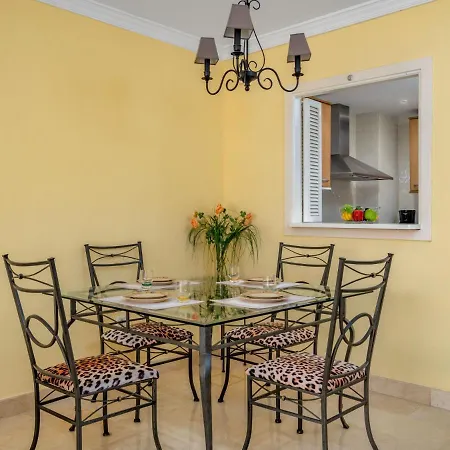 Lägenhet Patios De Santa Maria By Interhome *